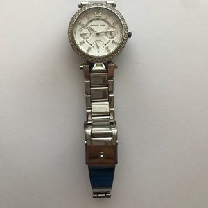 Muchael Kors Women’s watch